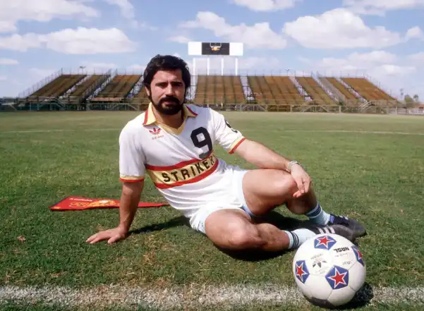 只为生计,成为了德国足球历史最伟大的射手!