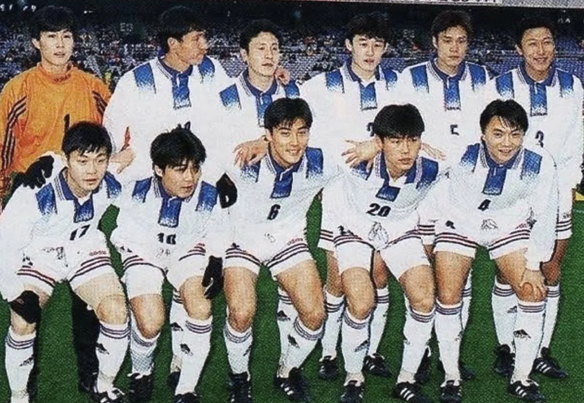 读书工作搞事业无疑是更好的选择,什么足球必须得往后稍稍!